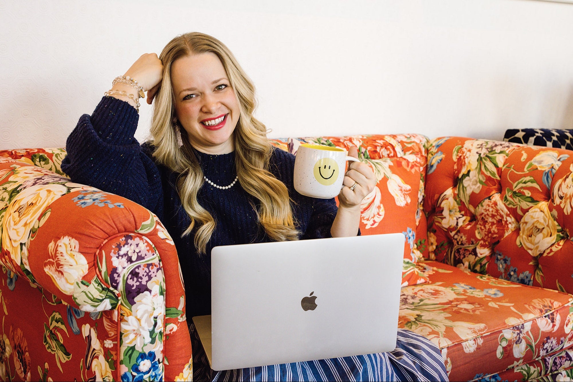 Mom's Facebook Side Hustle Grew From $1k to $275k a Month